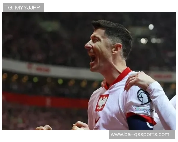 波兰主帅：莱万立刻同意回归国家队，都不需要我劝他